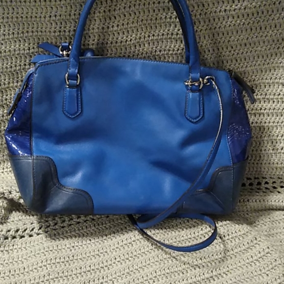 Coach - Picture 2 of 8